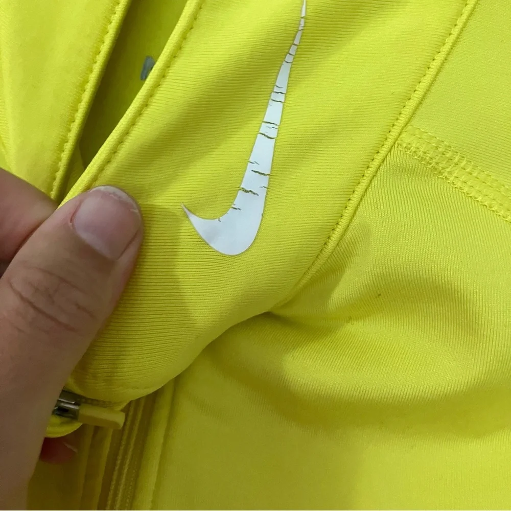 Nike pro combat Women’s Small Yellow pullover long sleeve top running sporty